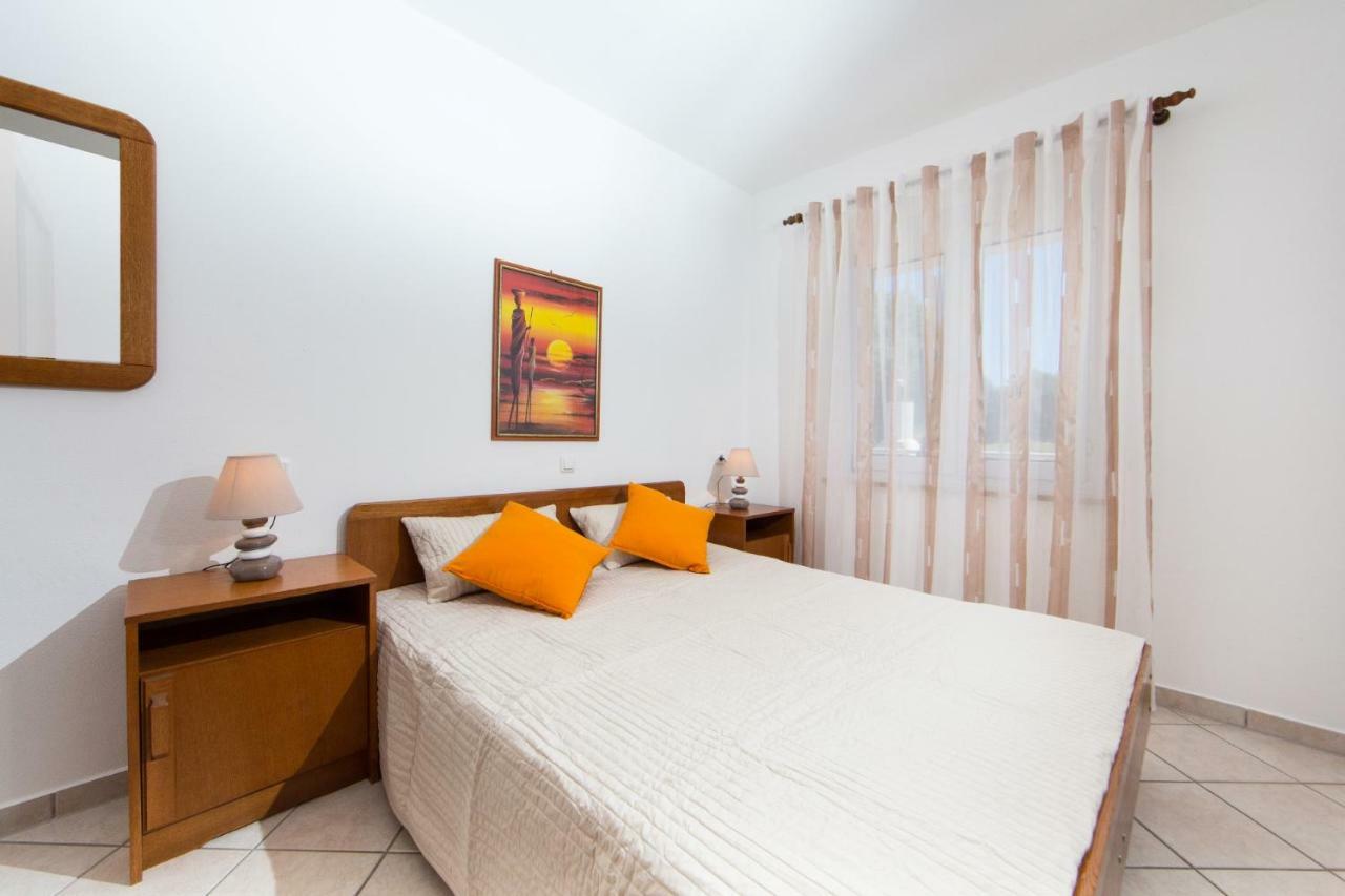 Apartments Sanmichel พูลา ภายนอก รูปภาพ