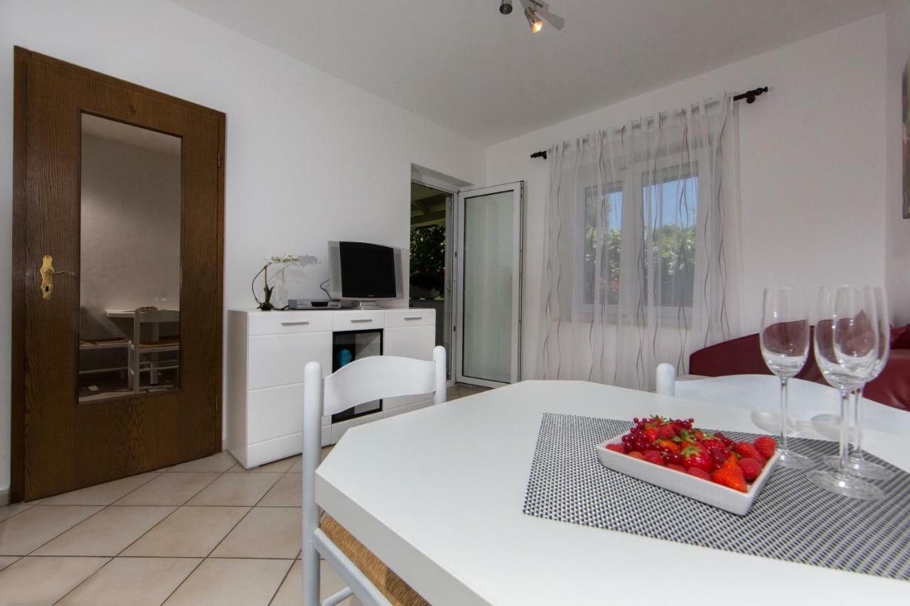 Apartments Sanmichel พูลา ภายนอก รูปภาพ