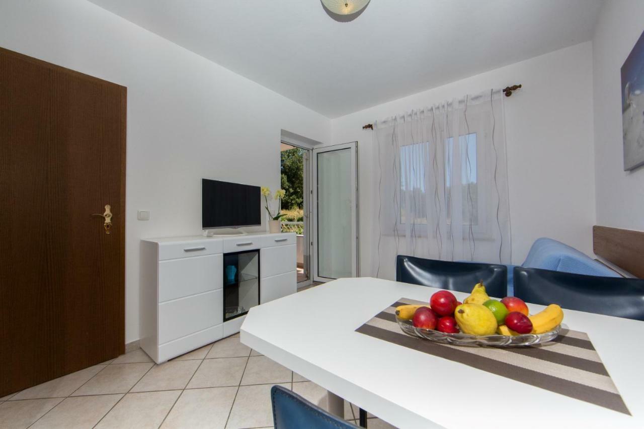 Apartments Sanmichel พูลา ภายนอก รูปภาพ
